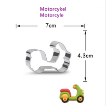 Ladda upp bild till gallerivisning, 7 St /Pack Utstickare med stenciler Fordon Bil Kollektivtrafik Motorcyle UFO Pirat Skepp Flyplan Kryssningsfartyg