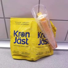 Ladda upp bild till gallerivisning, 2 in 1 Jästmätkopp med Tätningsklämma Kökverktyg Väga & Mäta 2 in 1 Plastic Measure Dry Yeast Special Cup With Sealing Clip Bread Gauge Pick Weights Measure Tool