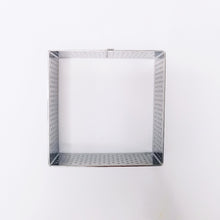 Ladda upp bild till gallerivisning, 2st FyrkantPerforerad Tårtring 8*8*3.5cm