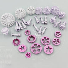 Ladda upp bild till gallerivisning, 33 St/Pack Fondant Utsickare Blommor Löv Fjärilar  33 PCS/Set Fondant Flower &amp; Leaves Pattern Cutters
