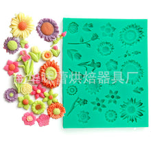 Ladda upp bild till gallerivisning, 22 i 1 Blandad Blommor Silikonformar  12 in 1 Mixed Flowers Fondant Silicone Mold
