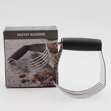 Ladda upp bild till gallerivisning, Degblandare   Rostfritt Stål Pastry Cutter with Heavy Stainless Steel Blade-S
