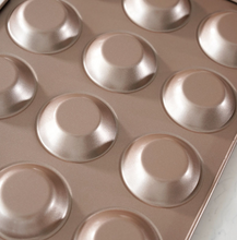 Ladda upp bild till gallerivisning, Funktion 12 hål Non-stickbeläggning  Muffinskakform   (Grunt)
