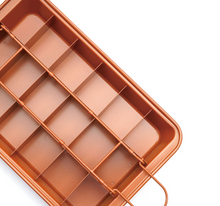 Ladda upp bild till gallerivisning, Non-Stick Brownie Bakform, Kakform Brownieplåt med löstagbar botten &amp; delare Non-stick Pre-Divided Brownie Baking Pan/Precut Brownie Baking Pan with Removable Loose Bottom &amp; Divider
