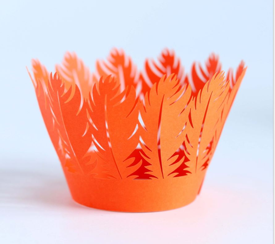 12 St/Pack Fjäder Cupcake Wrappers -Orange 12 PCS Feature Shape Lace Cupcake Wrapper