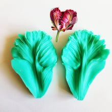 Ladda upp bild till gallerivisning, Dubbel Veiner Silikonformar  Blomma Papegojtulpan Double-Sided Vein Parrot Tuplip Flower Silicone Mold Fondant Clay
